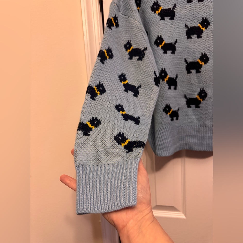 NWT Stranger Things Season 5 Erica Scottie Dog Sweater M Blue No Boundaries - Picture 3 of 10